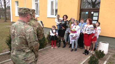 Військові НАТО відвідали учнів навчально-реабілітаційного центру Військові НАТО відвідали учнів навчально-реабілітаційного центру
