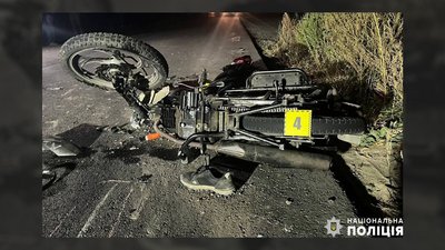 На Чернігівщині в ДТП загинув 15-річний водій мотоцикла, його пасажирка в лікарні