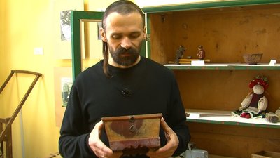 Волинський історик-етнограф майструє іграшки за старовинними українськими зразками Волинський історик-етнограф майструє іграшки за старовинними українськими зразками