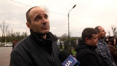 У Житомирі рідним загиблих воїнів передали державні нагороди У Житомирі рідним загиблих воїнів передали державні нагороди
