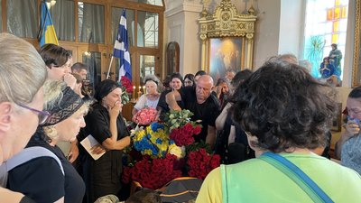 У Херсоні попрощалися із військовим Данилом Сікорським, який загинув рятуючи своїх побратимів У Херсоні попрощалися із військовим Данилом Сікорським, який загинув рятуючи своїх побратимів