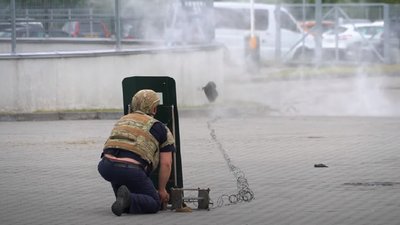 У аеропорту "Львів" підірвали сумку із ноутбуком іноземної туристки У аеропорту "Львів" підірвали сумку із ноутбуком іноземної туристки
