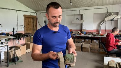 Робили новорічні ялинки, тепер – військову амуніцію: історія підприємства з Тернопільщини Робили новорічні ялинки, тепер – військову амуніцію: історія підприємства з Тернопільщини