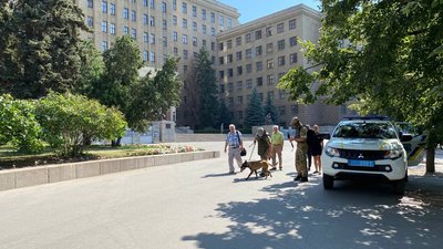 В окружному адмінсуді Харкова шукають вибухівку В окружному адмінсуді Харкова шукають вибухівку