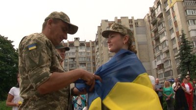 Черкаським школярам вручили відзнаки "Відмінник Захисту України" Черкаським школярам вручили відзнаки "Відмінник Захисту України"
