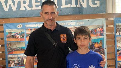Максим Харя та його тренер Генадій Мельницький Максим Харя та його тренер Генадій Мельницький