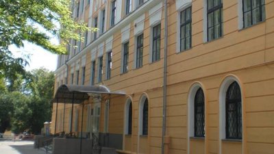 Вибухівки не виявлено: 2 день до поліції надходить повідомлення про замінування херсонської гімназії