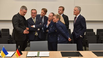 Федоров показує Пісторіусу удари по Москві