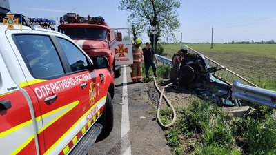 Автомобіль з’їхав у річку. На Прикарпатті у ДТП загинули дві киянки, ще дві людини травмувалися Автомобіль з’їхав у річку. На Прикарпатті у ДТП загинули дві киянки, ще дві людини травмувалися
