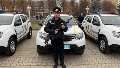 На Вінниччині поліцейські офіцери громади отримали ключі від службових авто На Вінниччині поліцейські офіцери громади отримали ключі від службових авто