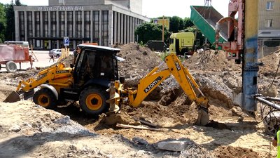 У Житомирі почали готувати ділянку під 50-метровий флагшток із державним прапором України У Житомирі почали готувати ділянку під 50-метровий флагшток із державним прапором України
