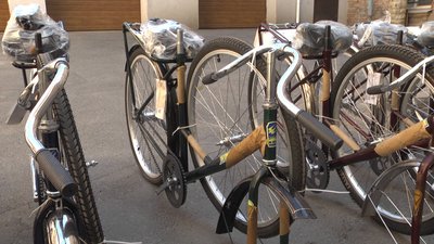 Працівники Територіального центру Вінниці отримали велосипеди від Товариства Червоного Хреста Працівники Територіального центру Вінниці отримали велосипеди від Товариства Червоного Хреста