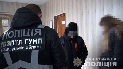 У Запоріжжі судитимуть дівчину, яка продавала жінок за кордон