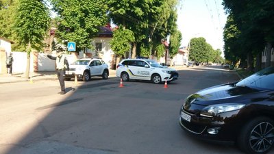 У Житомирі проходить всеукраїнський забіг серед учнів – рух в районі парку перекрили У Житомирі проходить всеукраїнський забіг серед учнів – рух в районі парку перекрили