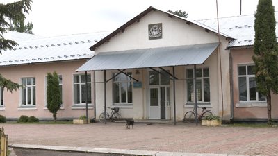 Смоднянську школу-інтернат на Прикарпатті не закриють до кінця року