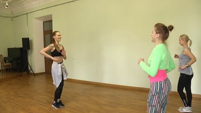 У Житомирі в Домі української культури навчають танцювати бачату