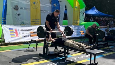 Третій етап всеукраїнського туру змагань "Сильні України" провели в Ужгороді Третій етап всеукраїнського туру змагань "Сильні України" провели в Ужгороді