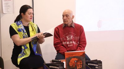 "Це історії мільйонів українців". У Чернівцях презентували виставку про людей, які постраждали через війну "Це історії мільйонів українців". У Чернівцях презентували виставку про людей, які постраждали через війну
