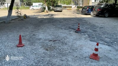 Двічі переїхав і залишив на лавці: ДБР затримало поліцейського, який збив пішохода на Одещині