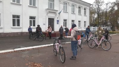 У Сосниці День Захисників та Захисниць України відзначили велопробігом У Сосниці День Захисників та Захисниць України відзначили велопробігом