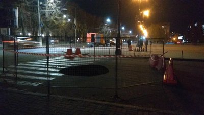 У центрі Черкас провалився асфальт