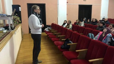 Викладачі медуніверситету навчають прикарпатців надавати невідкладну медичну допомогу під час війни Викладачі медуніверситету навчають прикарпатців надавати невідкладну медичну допомогу під час війни