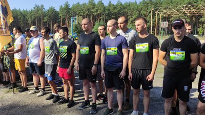 На Полтавщині 400 людей долучилися до забігу у пам'ять про загиблих воїнів На Полтавщині 400 людей долучилися до забігу у пам'ять про загиблих воїнів