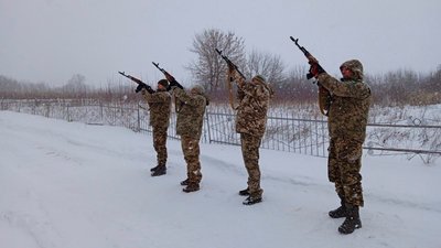 На Чернігівщині попрощалися з молодшим лейтенантом Олександром Тарасенком На Чернігівщині попрощалися з молодшим лейтенантом Олександром Тарасенком