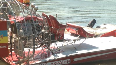 Аероглісер здатен розвивати швидкість до 110 км/год. Фото: Суспільне. Поділля. Аероглісер здатен розвивати швидкість до 110 км/год. Фото: Суспільне. Поділля.