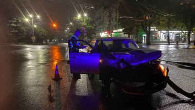 У Житомирі сталася ДТП. Госпіталізували водія У Житомирі сталася ДТП. Госпіталізували водія