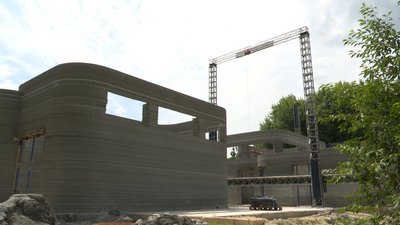У Львові на 3D-принтері вже надрукували стіни корпусу початкової школи У Львові на 3D-принтері вже надрукували стіни корпусу початкової школи