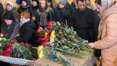 У Сумах прощалися із захисником Костянтином Матвеєнком