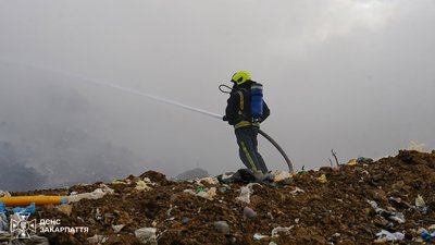 На сміттєзвалищі у селі Барвінок біля Ужгорода локалізували пожежу