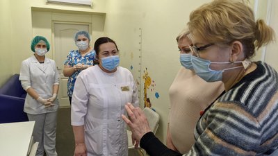 Вакцинація проти COVID: фоторепортаж з медзакладів Вакцинація проти COVID: фоторепортаж з медзакладів