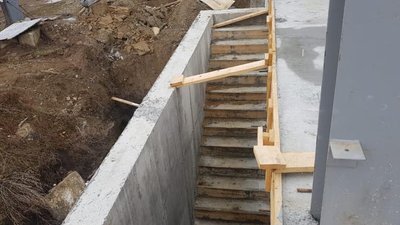 На Прикарпатті підприємець привласнив 14 мільйонів під час будівництва басейну