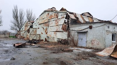"Пожежа була така, що рятувальникам не вистачало води". Місцеві жителі про обстріл Кушугумської громади "Пожежа була така, що рятувальникам не вистачало води". Місцеві жителі про обстріл Кушугумської громади