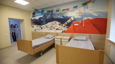 Палата у відділенні дитячої кардіохірургії Палата у відділенні дитячої кардіохірургії
