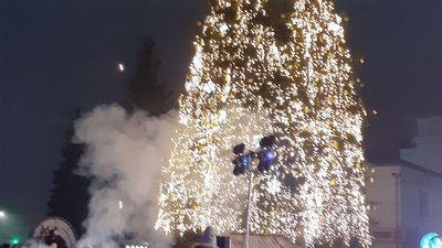У Луцьку засвітили головне ялинкове тріо У Луцьку засвітили головне ялинкове тріо