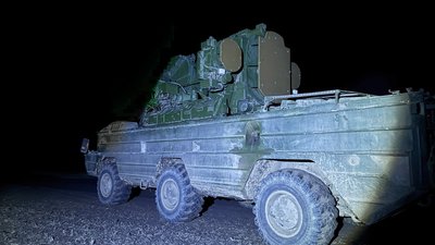 "Коли цілі наближаються — ми їх вже чекаємо": як працюють військові на ОЗРК "Оса" "Коли цілі наближаються — ми їх вже чекаємо": як працюють військові на ОЗРК "Оса"