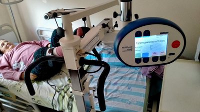 Пацієнтка на реабілітації в Хмельницькому обласному госпіталі ветеранів війни, жовтень 2023, Хмельницький Пацієнтка на реабілітації в Хмельницькому обласному госпіталі ветеранів війни, жовтень 2023, Хмельницький