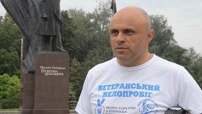 Учасники велопробігу вшанували пам’ять загиблих бійців у Тернополі Учасники велопробігу вшанували пам’ять загиблих бійців у Тернополі