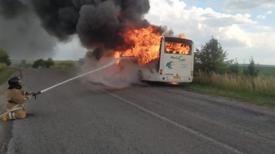В Тлумацькій громаді горів автобус