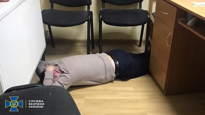 У Франківську СБУ викрила корупційну схему на митниці У Франківську СБУ викрила корупційну схему на митниці
