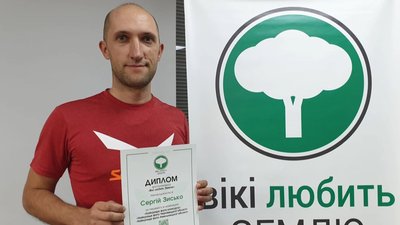 Його фотографіями ілюструють туристичні путівники та статті у Вікіпедії Його фотографіями ілюструють туристичні путівники та статті у Вікіпедії