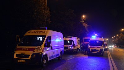 Троє травмованих та одна людина загинула: нічна ДТП у Дніпрі Троє травмованих та одна людина загинула: нічна ДТП у Дніпрі