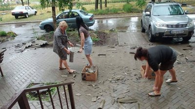 Негода на Донеччині 12 червня: жителів попередили про знеструмлення, комунальні служби у "посиленому режимі"