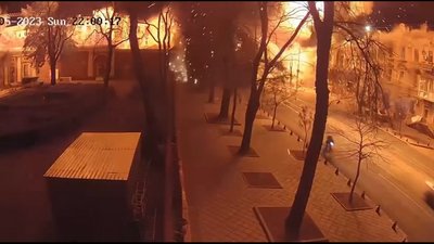 З’явилось відео вибуху російської ракети біля Одеського художнього музею