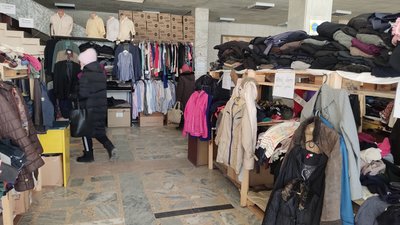Куртки, светри, взуття: пункт видачі одягу "Тепла кофта" у Полтаві потребує сезонних речей