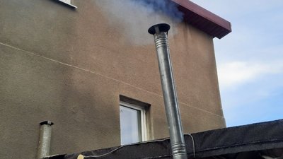 "Одне завантаження — і на добу в теплі": миколаївець встановив вдома буржуйку
