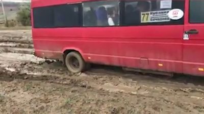 Марафон "Місцеві": дорогу на Одещині не ремонтують понад двадцять років Марафон "Місцеві": дорогу на Одещині не ремонтують понад двадцять років
